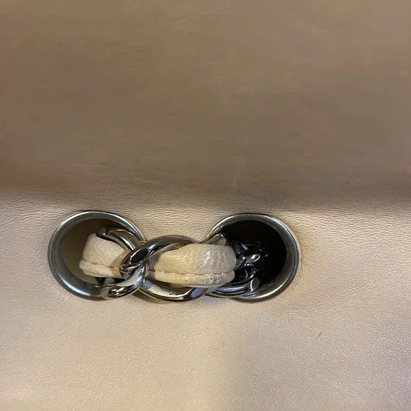 Chanel jumbo single flap bought at Yoogie’s Closet had it cleaned touched up - Picture 12 of 15